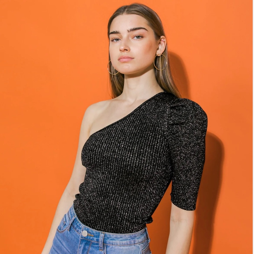 Charmer One Shoulder sweater by Flying Tomato - M
